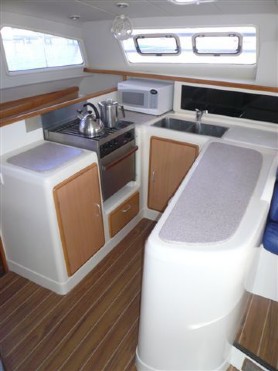 Used Sail Catamaran for Sale 2005 Leopard 47 Layout & Accommodations